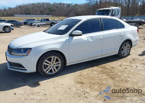 2017 Volkswagen Jetta 1.4T S z USA, uszkodzony, nr VIN 3VW2B7AJ2HM226341
